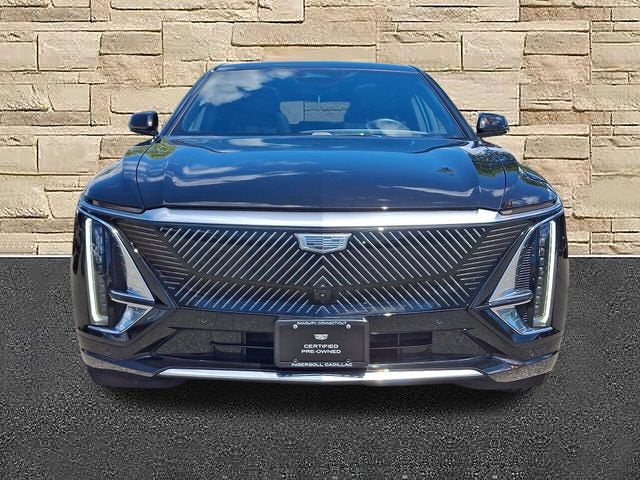 2024 Cadillac LYRIQ Luxury 2