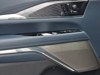 2025 Cadillac ESCALADE IQ Luxury 2
