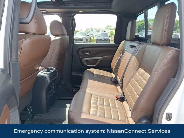 2023 Nissan TITAN Crew Cab Platinum Reserve 4x4
