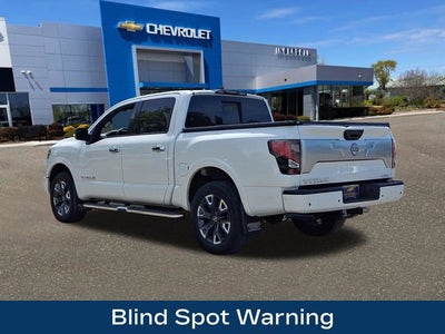 2023 Nissan TITAN Crew Cab Platinum Reserve 4x4