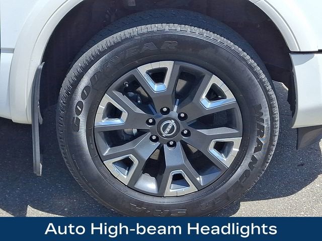 2023 Nissan TITAN Crew Cab Platinum Reserve 4x4