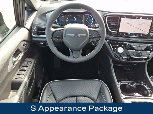 2025 Chrysler Pacifica Hybrid Premiuim S Appearance Package