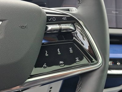 2025 Cadillac OPTIQ Luxury 2