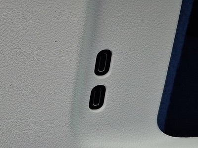 2025 Cadillac OPTIQ Luxury 2