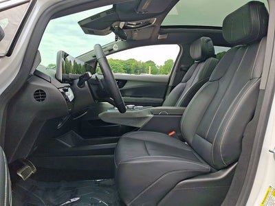 2025 Cadillac OPTIQ Luxury 2