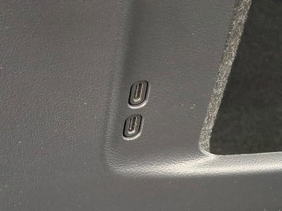 2025 Cadillac OPTIQ Luxury 2
