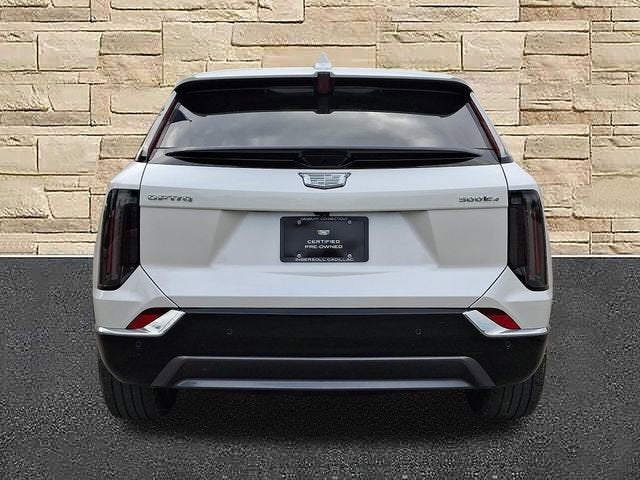 2025 Cadillac OPTIQ Luxury 2