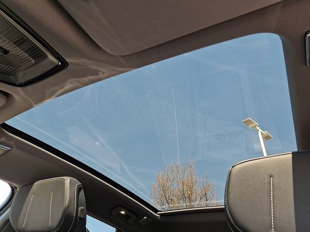 2025 Cadillac OPTIQ Luxury 2