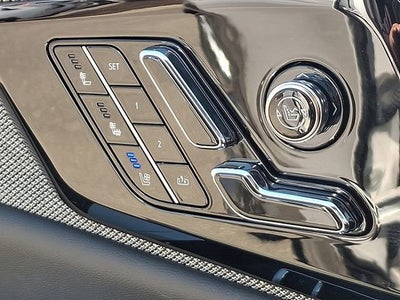 2025 Cadillac OPTIQ Luxury 2