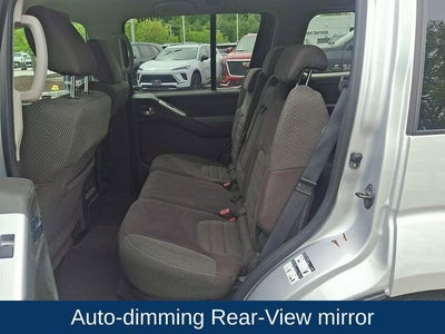 2011 Nissan Pathfinder SV