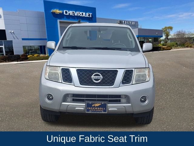 2011 Nissan Pathfinder SV