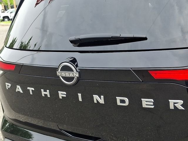 2022 Nissan Pathfinder SV 4WD