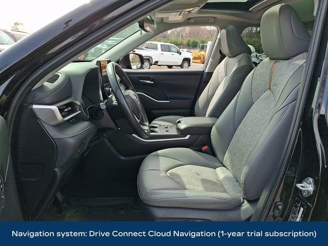 2023 Toyota Highlander Hybrid XLE Bronze