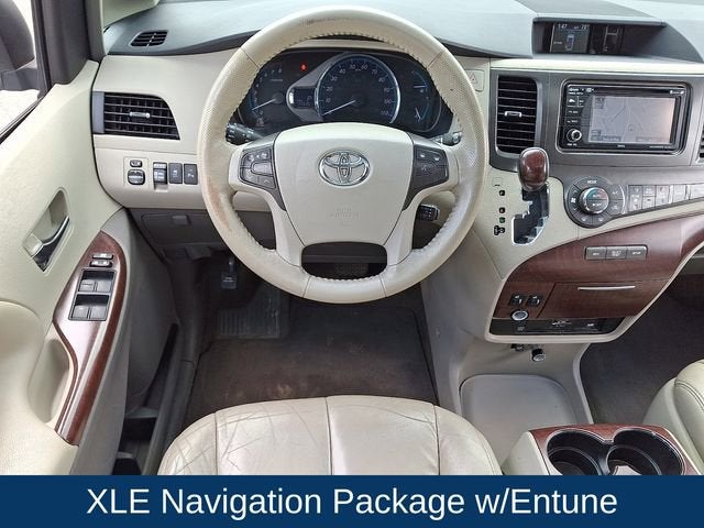 2014 Toyota Sienna XLE 7 Passenger
