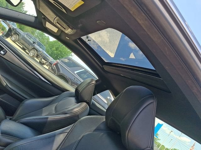 2021 INFINITI Q60 LUXE AWD