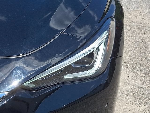 2021 INFINITI Q60 LUXE AWD