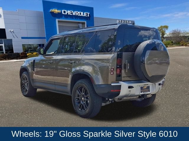 2025 Land Rover Defender 110 P300