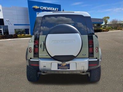 2023 Land Rover Defender 110 SE