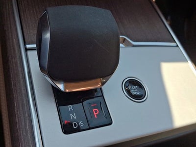 2025 Land Rover Range Rover P400 SE