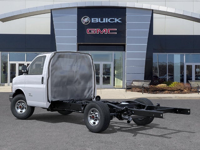 2026 GMC Savana Cutaway 3500 1WT