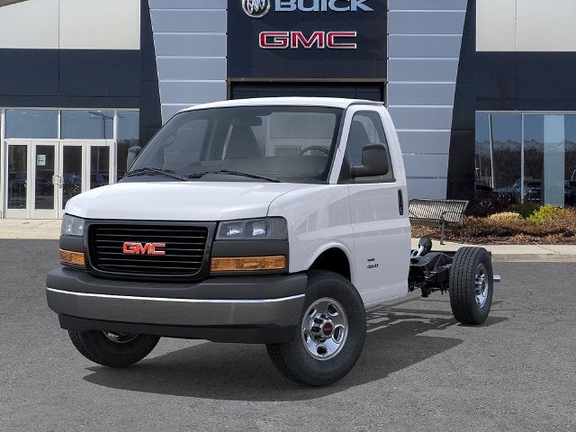 2026 GMC Savana Cutaway 3500 1WT