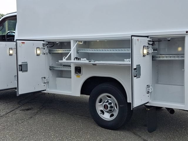 2026 GMC Savana Cutaway 3500 1WT