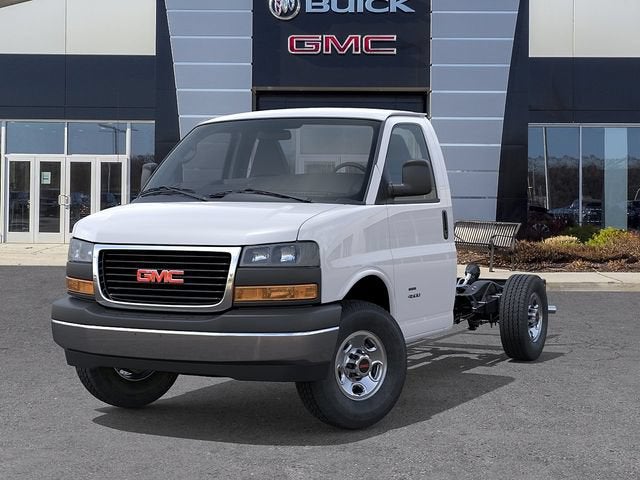 2026 GMC Savana Cutaway 3500 1WT