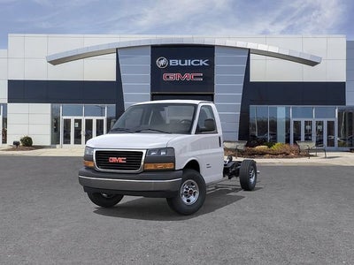 2026 GMC Savana Cutaway 3500 1WT