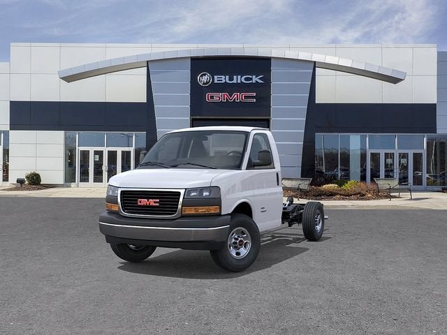 2026 GMC Savana Cutaway 3500 1WT