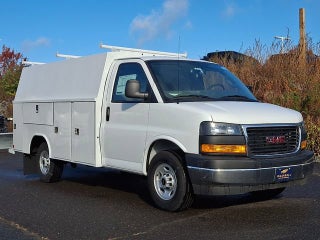 2025 GMC Savana Cutaway 3500 1WT