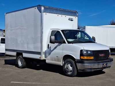 2025 GMC Savana Cutaway 3500 1WT