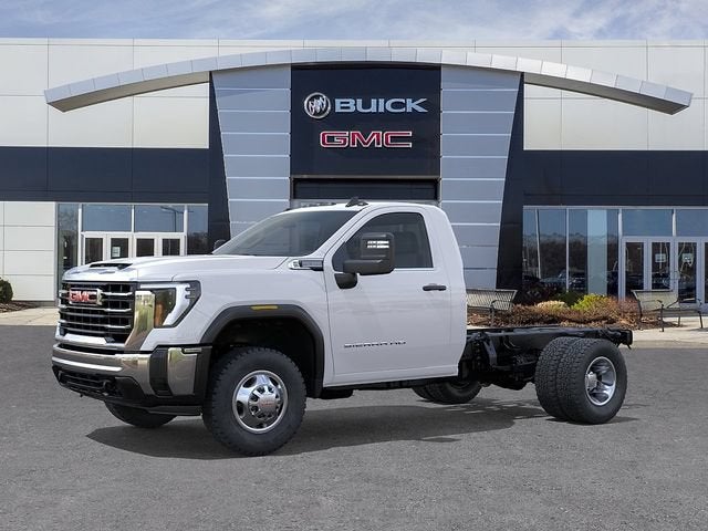 2026 GMC Sierra 3500 HD Chassis Cab Pro