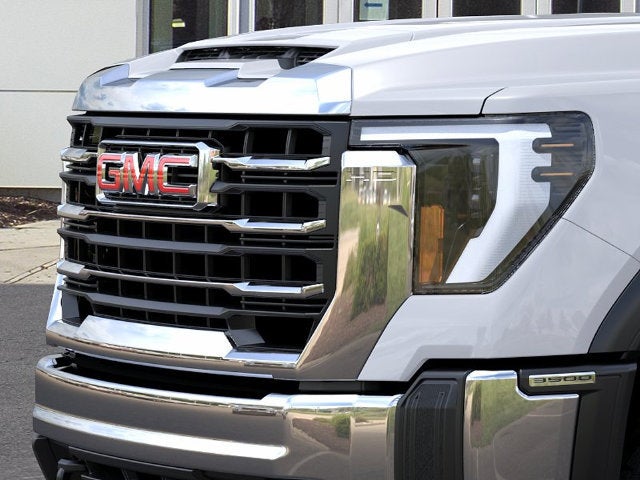 2026 GMC Sierra 3500 HD Chassis Cab Pro