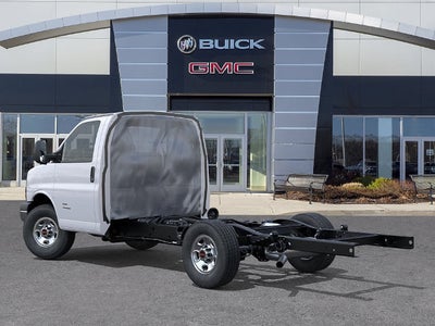 2026 GMC Savana Cutaway 3500 1WT