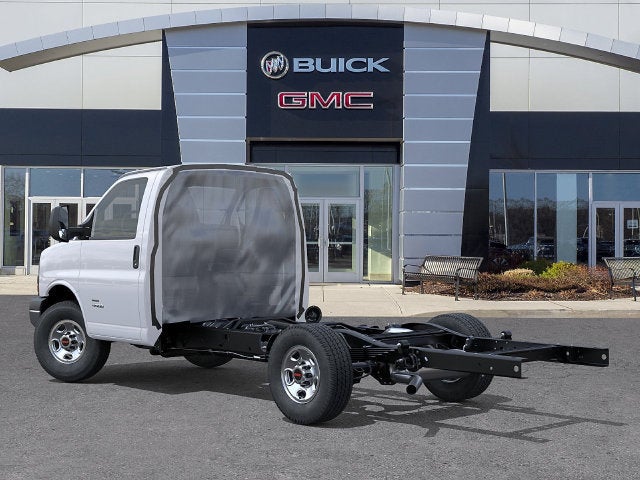 2026 GMC Savana Cutaway 3500 1WT