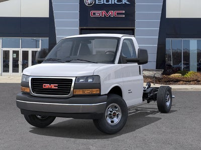 2026 GMC Savana Cutaway 3500 1WT
