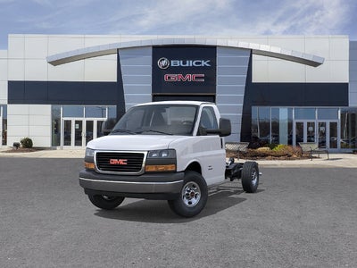 2026 GMC Savana Cutaway 3500 1WT