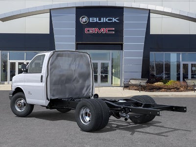 2026 GMC Savana Cutaway 3500 1WT